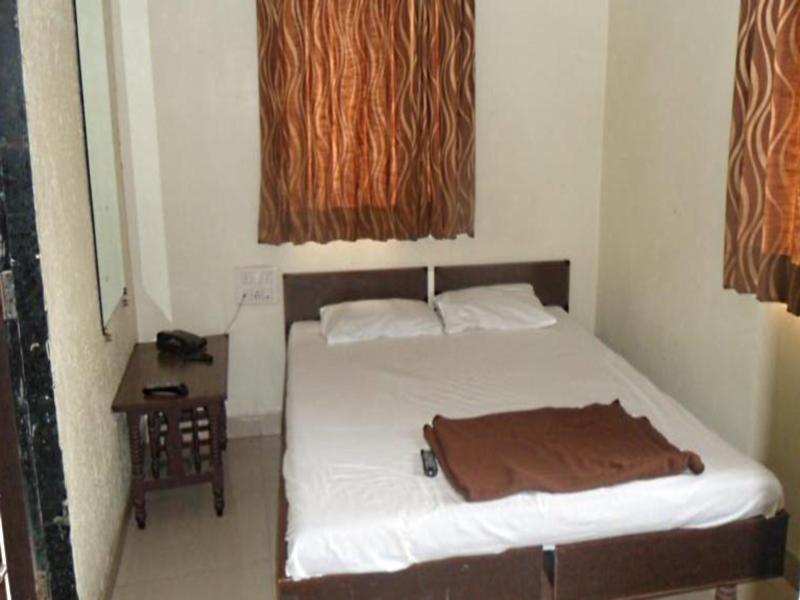 Hotel Atithi Ahmadábád Kültér fotó